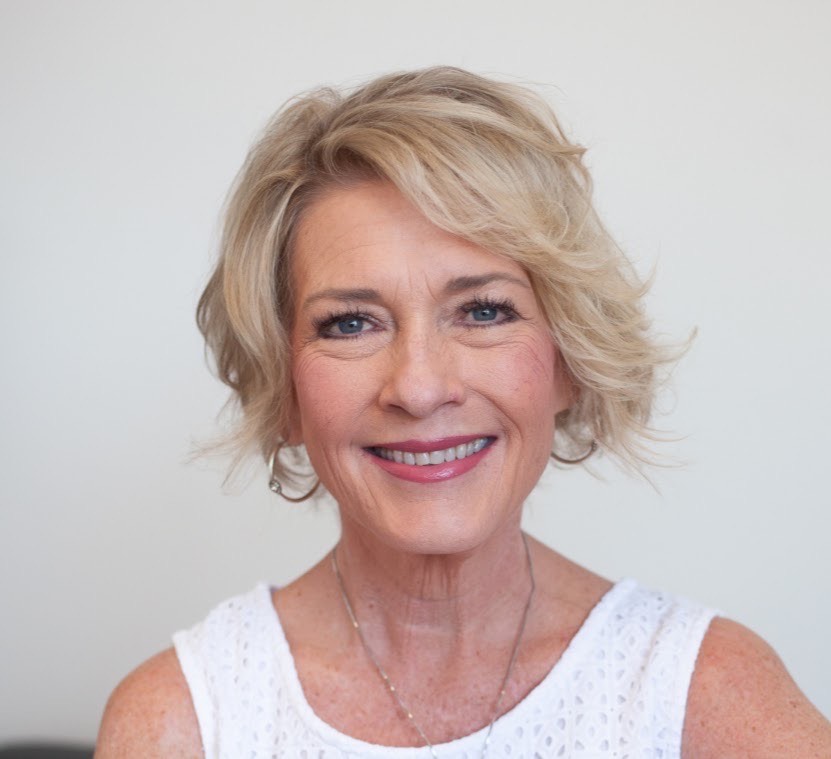 Elizabeth Wells Headshot